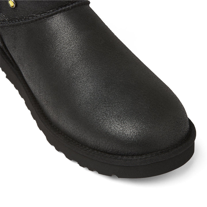 UGG GALLERY DEPT CLASSIC SHORT BLACK LEATHER